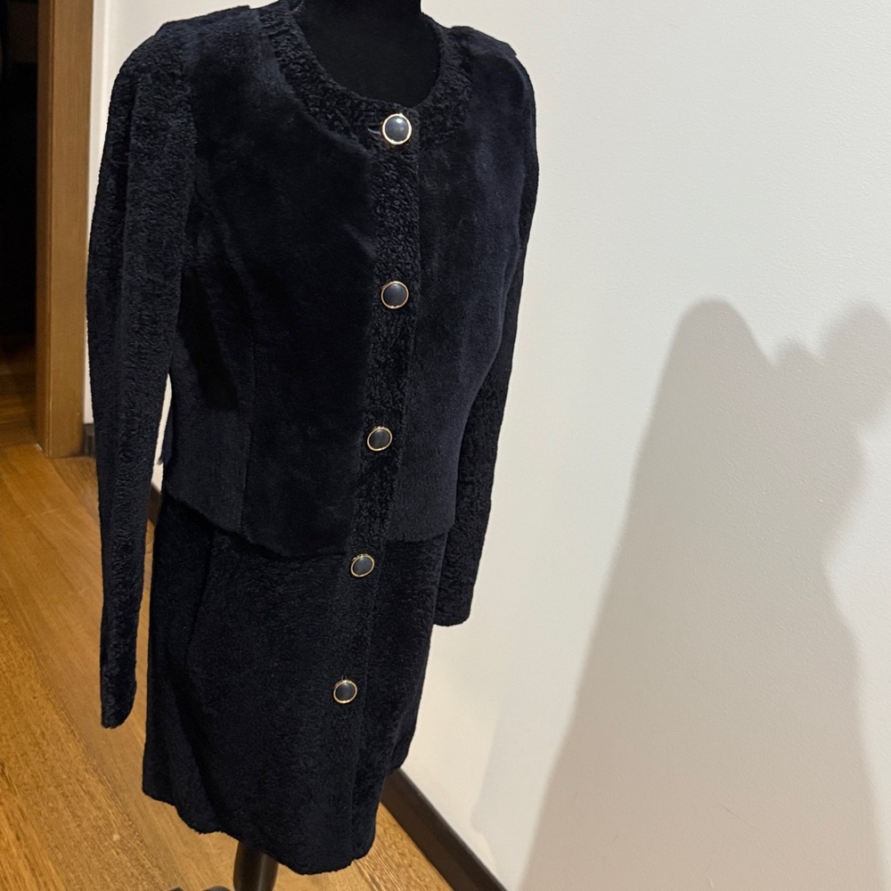 Tory Burch Navy and Gold Chain Detail Real Fur coat . Size M. Authentic